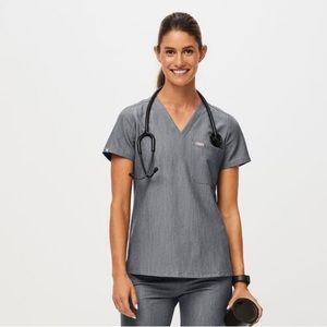 FIGS scrubs- Catarina One-Pocket Scrub Top, Graphite, Medium
